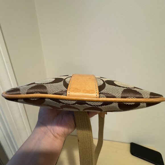 Coach Signature Canvas Swingpack Crossbody | Tan Monogram CML 👜✨ - Picture 12 of 16